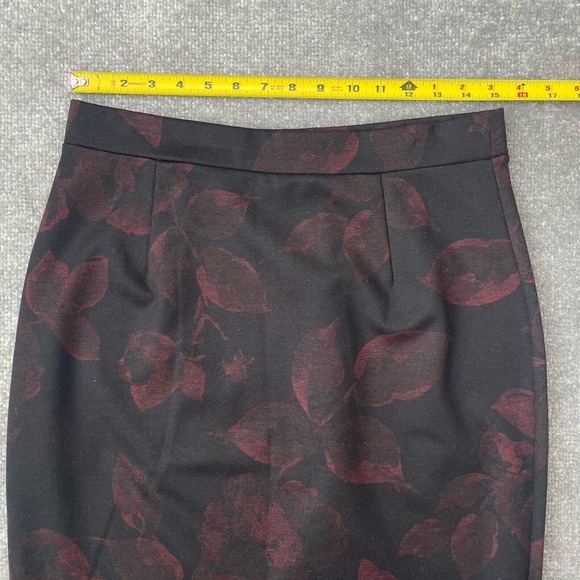Susan Graver Skirt Womens Small Black Red Floral Pencil Pull On Stretch Comfort - Picture 6 of 9
